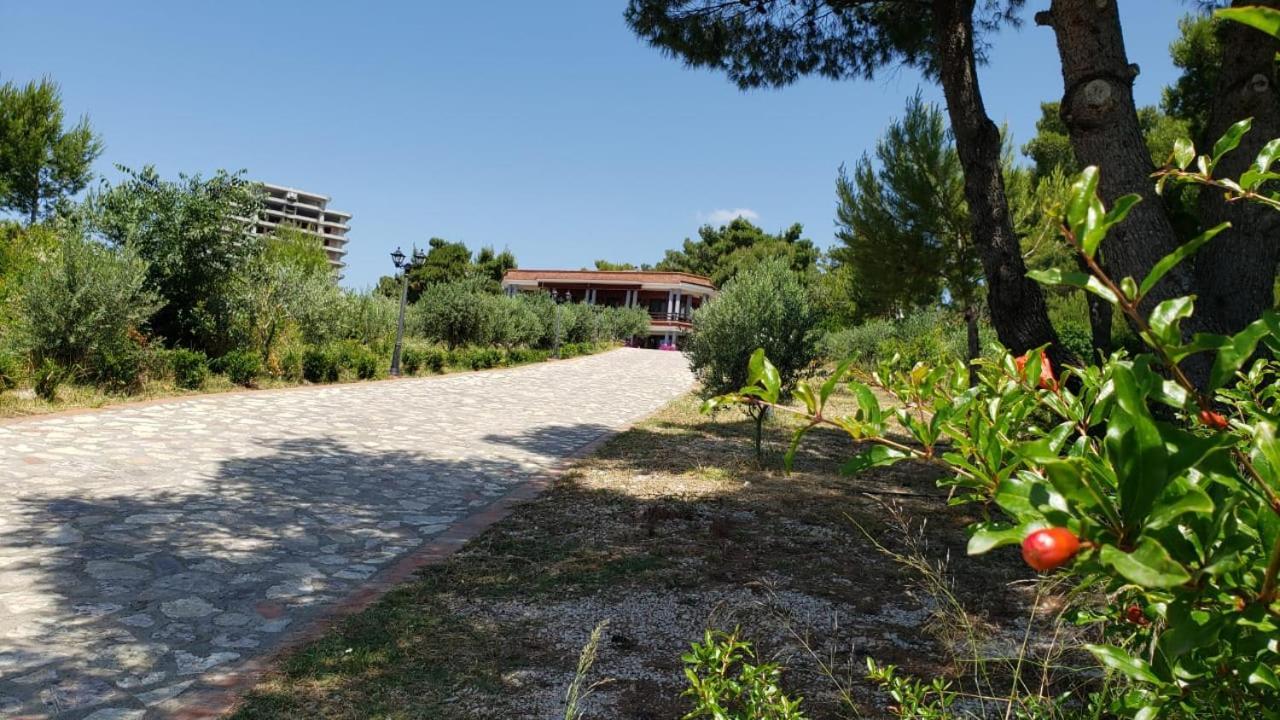 Hotel Brifs Shëngjin Dış mekan fotoğraf