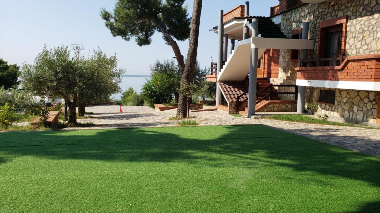 Hotel Brifs Shëngjin Dış mekan fotoğraf