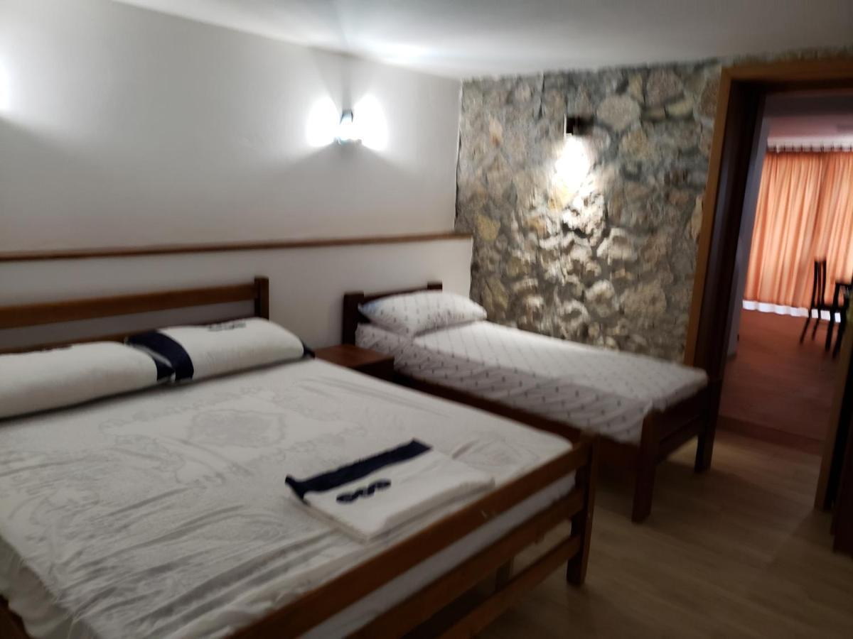 Hotel Brifs Shëngjin Dış mekan fotoğraf